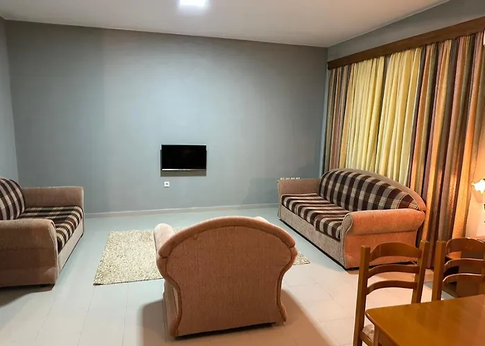 Πανσιόν Liam In Center